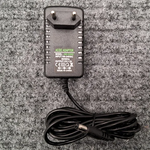 Adattatore (AC/DC ADAPTOR)