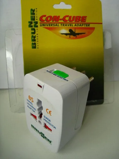 Adattatore da viaggio – Con-cube universale adattatore da viaggio — foto 2 dell'alert 1144/09