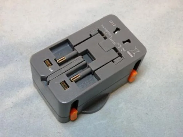 Adattatore della spina di viaggio (Samsonite)