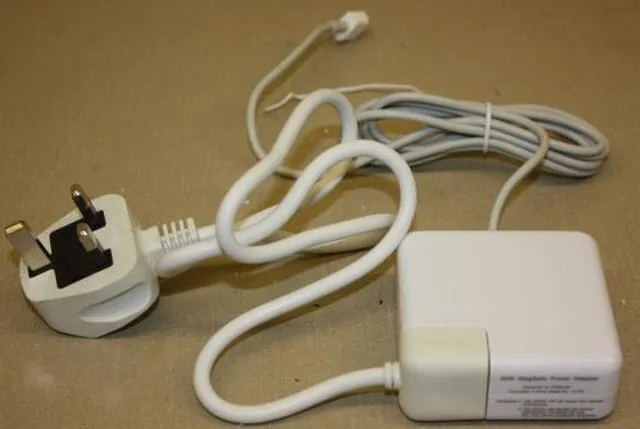 Adattatore di alimentazione di rete 50 W MagSafe &amp; #13; &amp; #13; — foto 1 dell'alert 1171/11