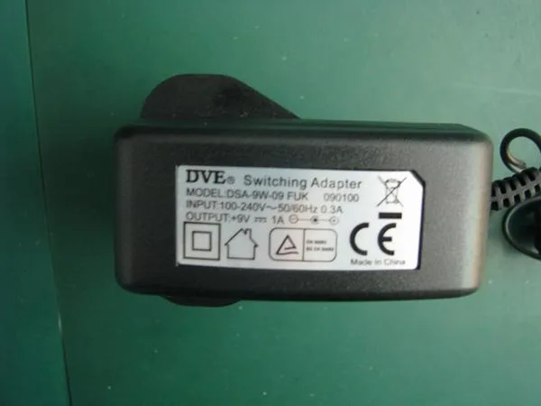 Adattatore di rete utilizzato in Philips DVD Player/Recorder/VCR combi/hts e DVD/Photo Frame — foto 1 dell'alert 0427/09