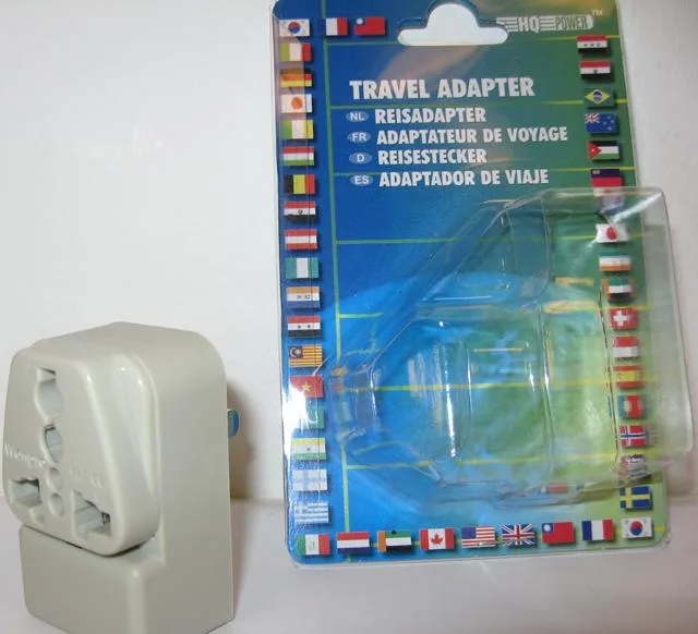 Adattatore di viaggio & #13; & #13; — foto 1 dell'alert 0258/12