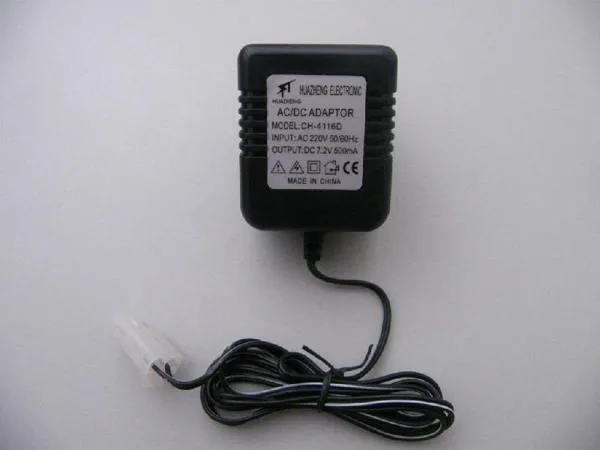 Adattatore per barca telecomandata ("Wavechopper") con caricabatteria — foto 2 dell'alert 0501/09