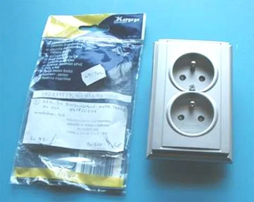 Adattatori elettrici a due vie – Kopp Thaya e Kopp Topaz — foto 2 dell'alert 0410/07