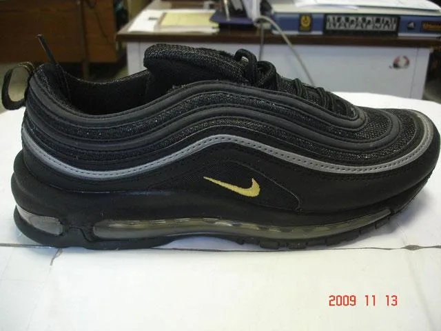 Addestratori ("Nike")