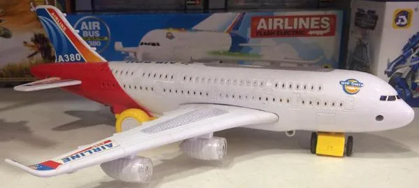 Aereo di plastica «Air Bus A380» (LX)