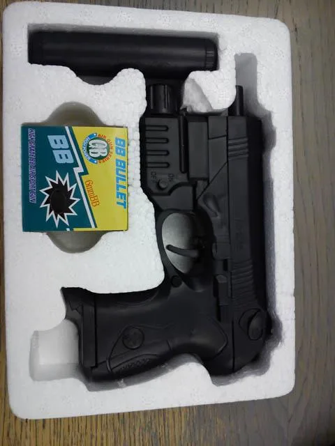 Pistola Airsoft «Airsoft Gun» — foto 1 dell'alert A12/1603/13
