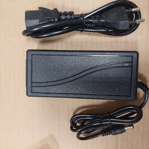 Caricabatterie «Alimentation universelle 12V DC, 12V 5V 6V 9V 10V 15V 24V 1A 2A 3A 5A 6A 8A, transformat…» — foto 4 dell'alert SR/02749/26