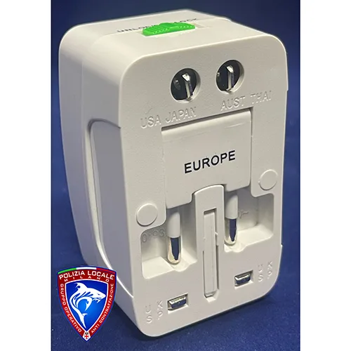 Adattatore da viaggio «ALL IN ONE/UNIVERSAL TRAVEL ADAPTOR» — foto 3 dell'alert A12/01239/24