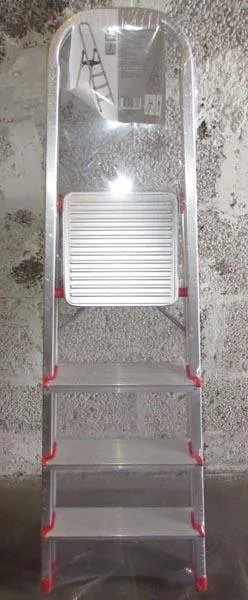 Scaletta «Aluminium Household Ladder» — foto 2 dell'alert A12/0065/16