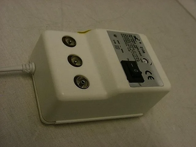 Amplificatore antenna — foto 2 dell'alert 0924/09