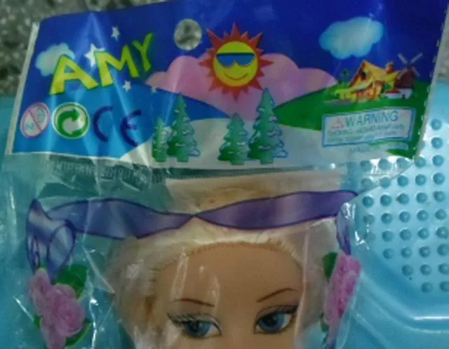 Bambola di plastica «AMY» (Unknown)