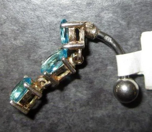 Anello del bottone della pancia — foto 1 dell'alert INFO/0107/19