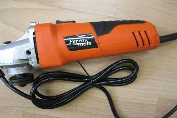 Smerigliatrice angolare «Angle Grinder» — foto 1 dell'alert A11/0070/17
