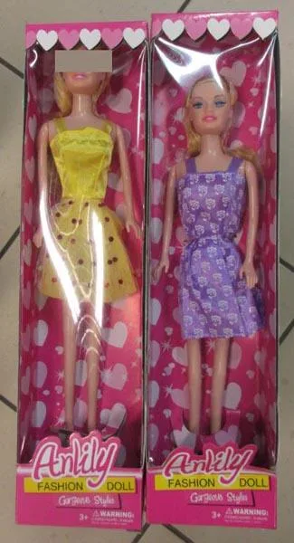 Bambola di plastica «Anlily» (LI HE)