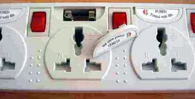 Apparecchi e dispositivi elettrici — foto 2 dell'alert 0452/05