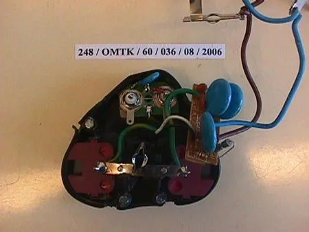 Apparecchi e dispositivi elettrici — foto 4 dell'alert 0702/06