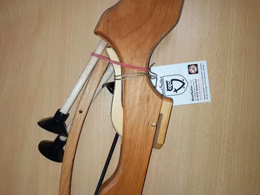 Balestra giocattolo «Armbrust groß Vollholz natur, geölt» — foto 2 dell'alert A12/02764/23