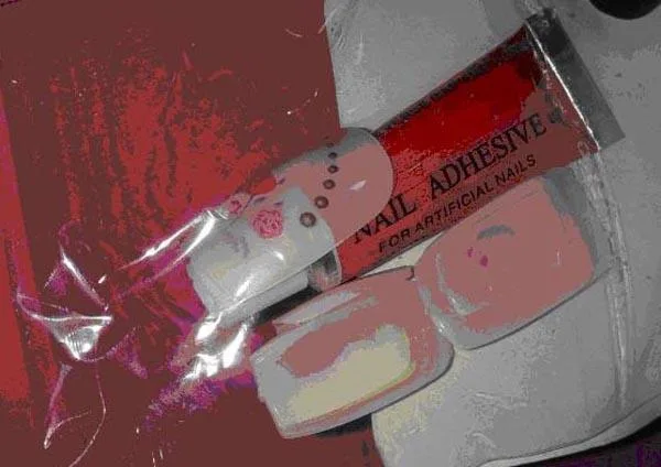 Unghie false «Art nails» — foto 2 dell'alert A12/0505/15