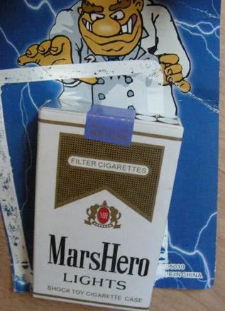 Articoli scherzi – Confezione di sigarette "MarsHero" (SHOCK)