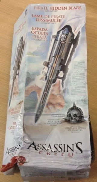 Accessorio per gioco di ruolo «Assassin's Creed - Pirate Hidden Blade and Gauntlet» — foto 2 dell'alert A12/1190/15