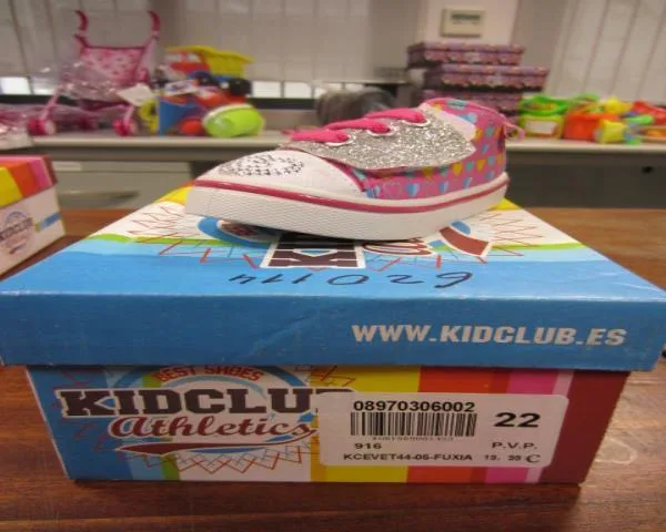 Scarpe per bambini «"Athletics"» — foto 4 dell'alert A12/0834/18