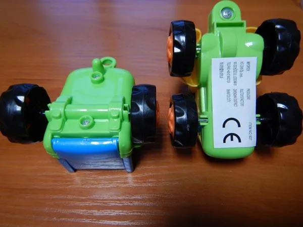 Trattore giocattolo in plastica «Autka [Cars]» — foto 2 dell'alert A12/1238/17