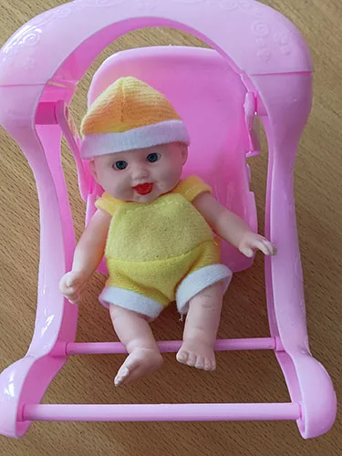Bambola di plastica «Baby» — foto 2 dell'alert A12/02518/23