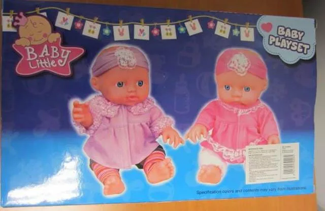 Bambole di plastica «Baby play set» (Baby Little / Win Goal Toys)