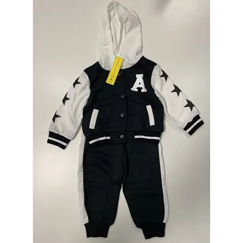 Tuta da ginnastica per bambini «Baby star and letter, tracksuit» (SHEIN KIDS)