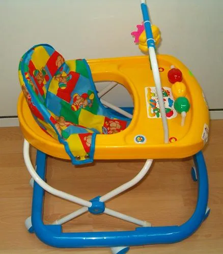 "Baby walker" ('HAPPY WORLD')