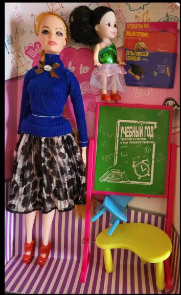 Bambola di plastica «Back To SCHOOL» — foto 2 dell'alert A12/01339/23