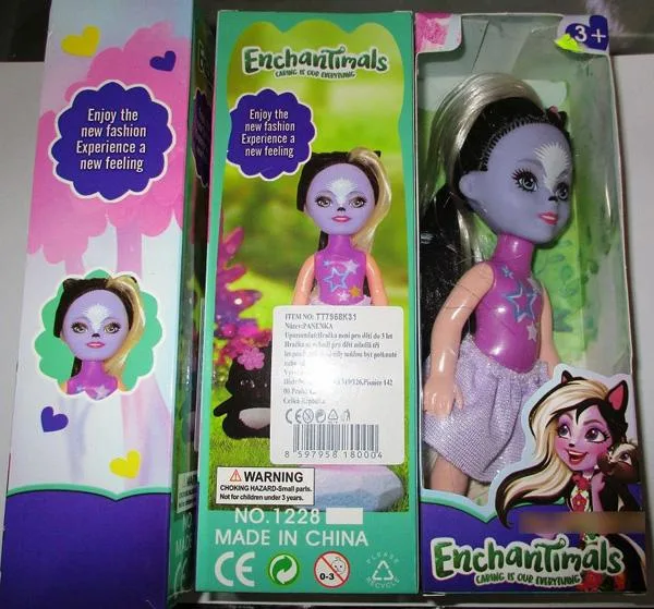 Bambola di plastica (EnchanTimals)