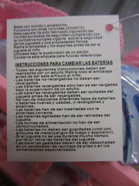 Bambola in plastica con accessori — foto 3 dell'alert A12/0895/18