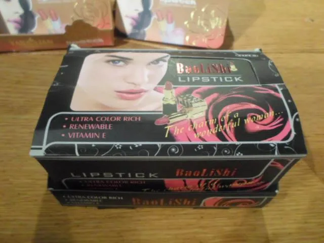Rossetto «BaoLiShi Lipstick» — foto 4 dell'alert A12/1611/13