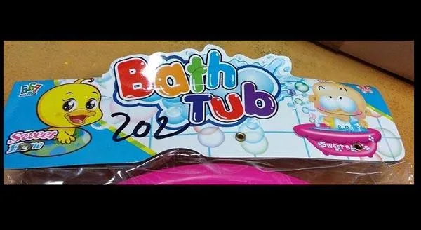 Bambola in plastica con accessori «Bath Tub» — foto 2 dell'alert A12/1422/19
