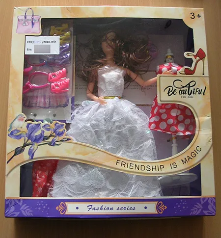 Bambola in plastica con accessori. «Be auTiful FAD GIRL» (Twinkling Beauty/Fashion series)