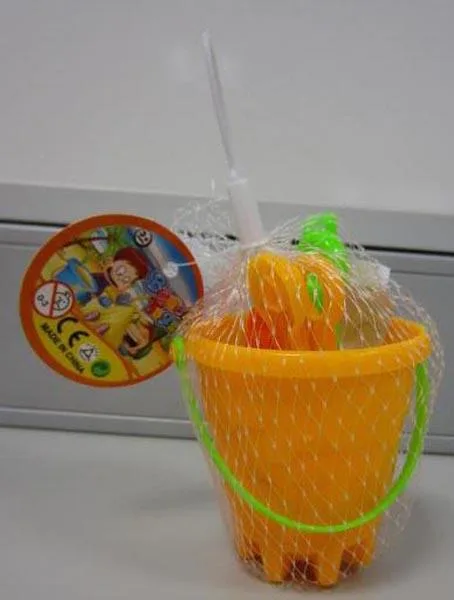 Set di giocattoli da spiaggia «Beach toys/Set de Playa» — foto 3 dell'alert A12/1255/16