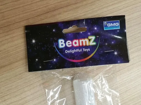 Illumina la spada giocattolo «Beamz» — foto 3 dell'alert A12/1212/19