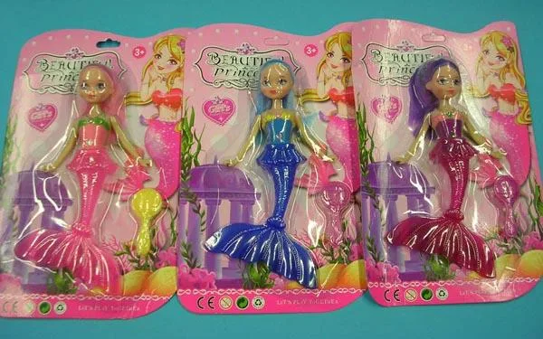 Bambola in plastica con accessori «Beautiful princess» (Unknown)
