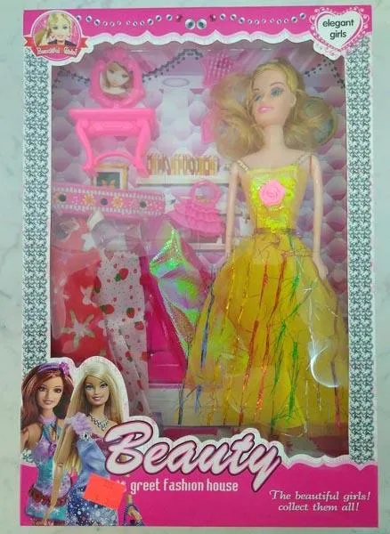 Bambola in plastica con accessori «Beauty greet fashion house» (Unknown)