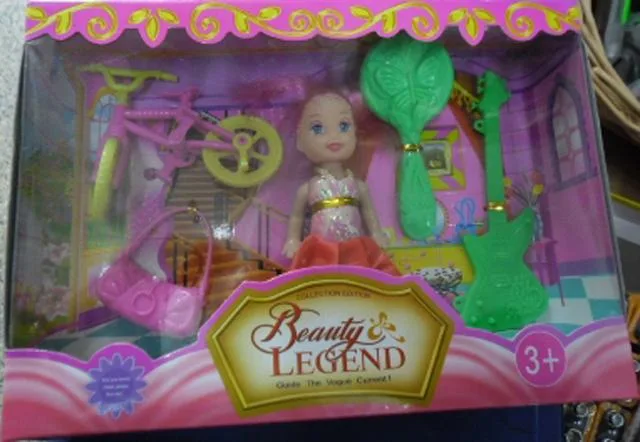 Bambola in plastica con accessori «Beauty LEGEND» (Unknown)