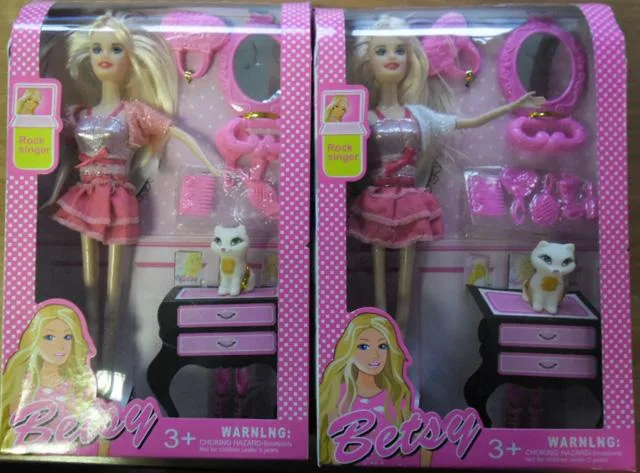Bambola in plastica con accessori «Betsy» — foto 2 dell'alert A12/1920/13