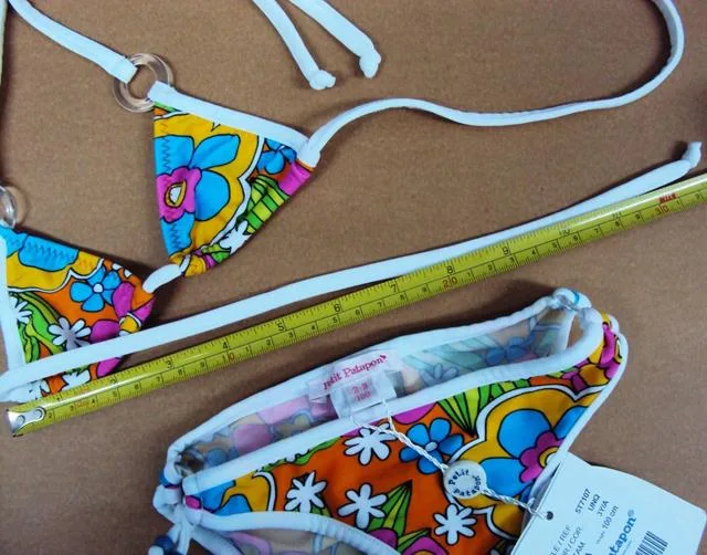 Bikini da ragazza — foto 2 dell'alert 1054/11