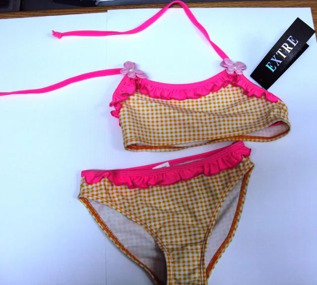 Bikini della ragazza &amp; #13; &amp; #13; (Extre)