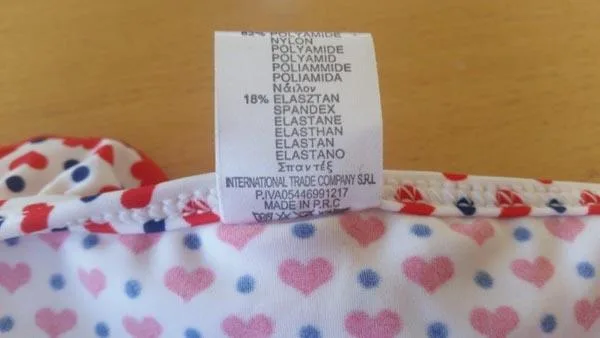 Bikini delle ragazze — foto 4 dell'alert A12/1636/17
