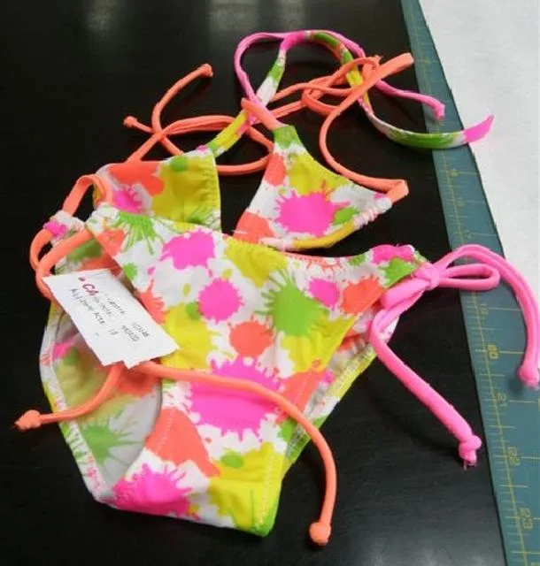 Bikini di ragazza (Calzedonia)