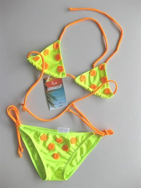 Bikini di ragazza (Leonado)