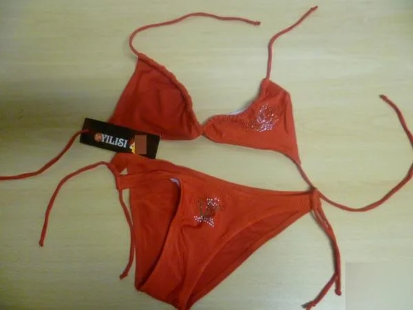 Bikini per ragazze (Yilisi)