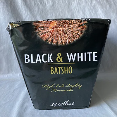 Fuochi d'artificio «Black &amp; White Batsho» (First class fireworks)